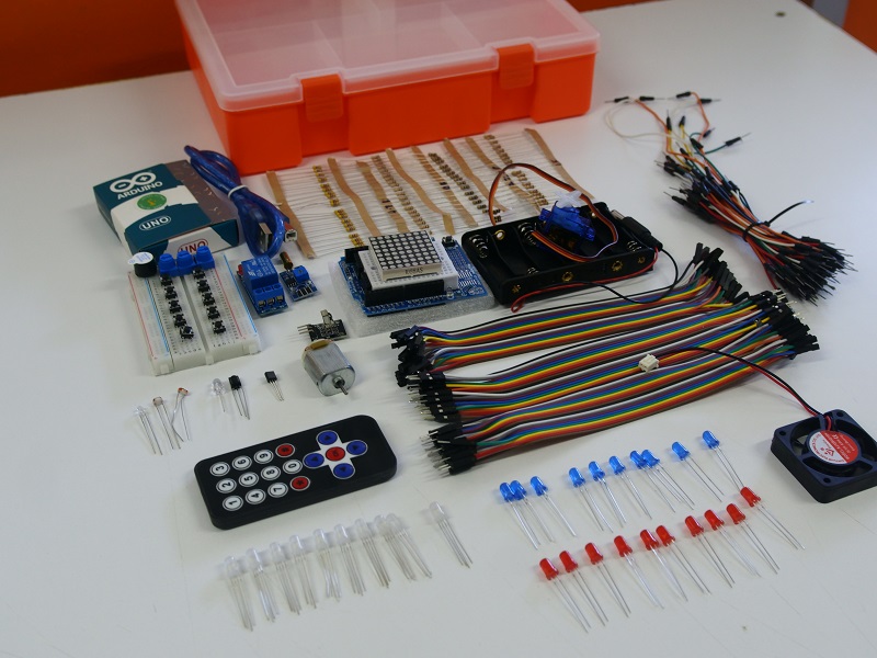 Arduino Starter Kit for Beginners including 15 project tutorials