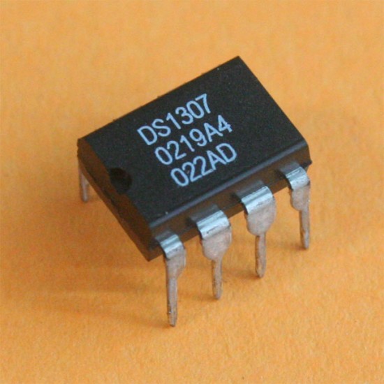 DS1307 Maxim 64 x 8 Serial Real-Time Clock IC